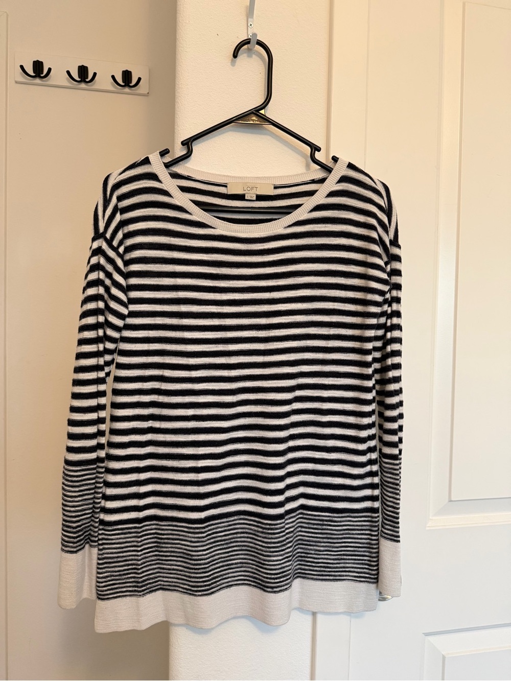LOFT Black & White Striped Long Sleeve Sweater Top | Size S